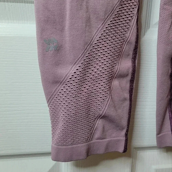 ALL IN MOTION Women's Seamless High-Waisted Leggings, Rose color. - Picture 5 of 6